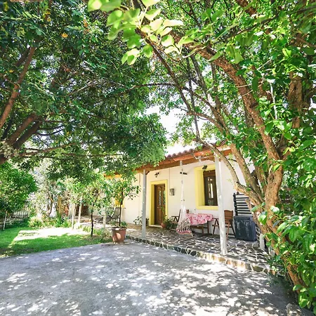 Small Villa Gerani Agios Vlasios  Exterior photo